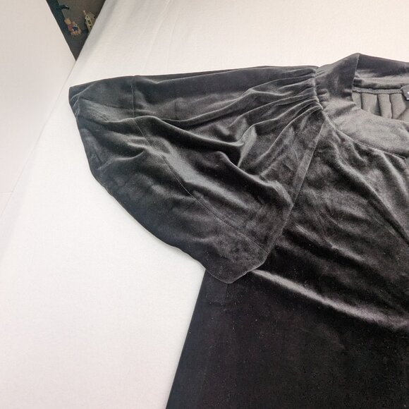 Pomander Place Black Velvet Finley Flutter Sleeve Top Size Medium - Picture 12 of 12